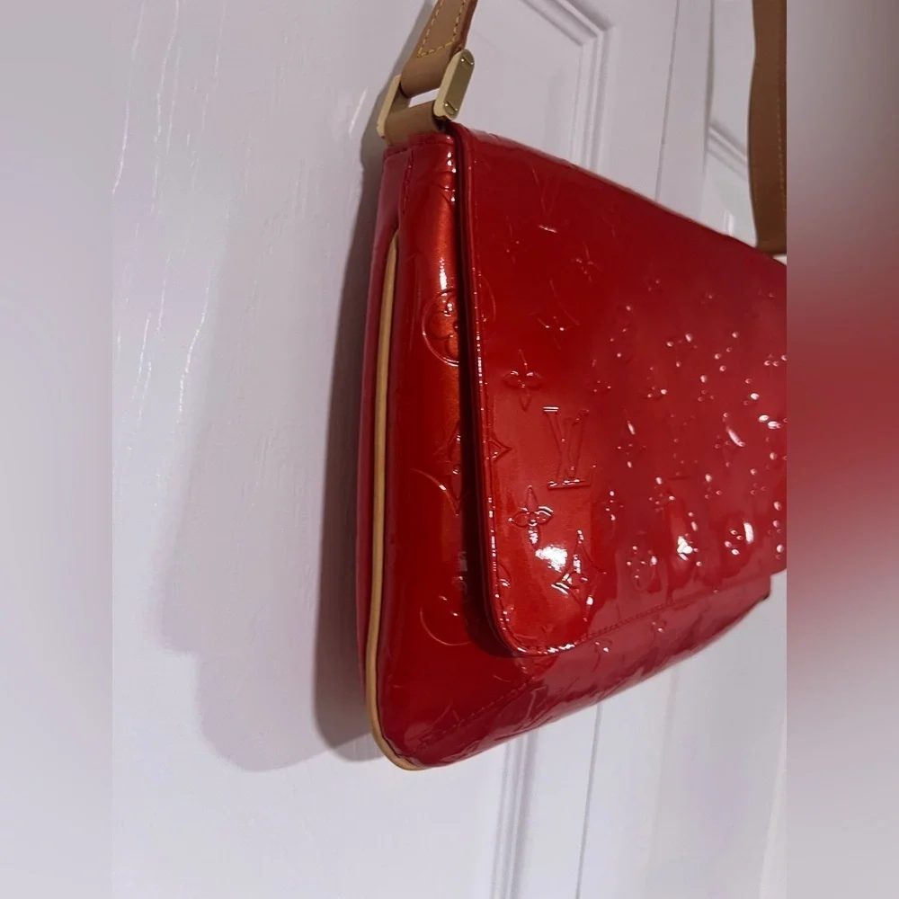 Louis Vuitton Monogram Vernis Thompson Street Shoulder Bag in Red Patent Leather